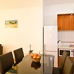 Apartment Red *